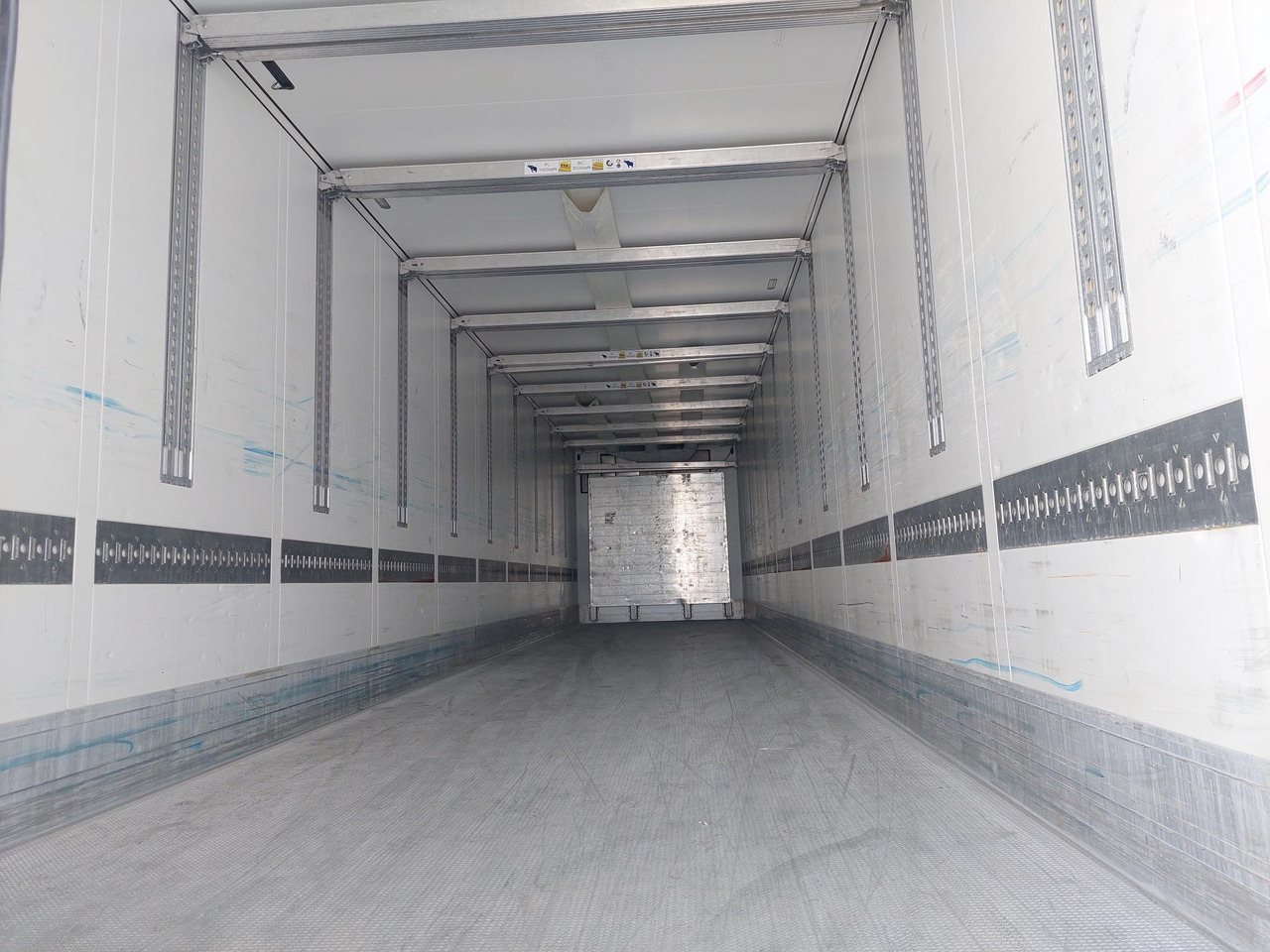 2018 Schmitz Cargobull SKO Double Deck FP 45 ThermoKing SLXi 300 Lifting Axle - Semirremolque frigorífico: foto 2 2018 Schmitz Cargobull SKO Double Deck FP 45 ThermoKing SLXi 300 Lifting Axle - Semirremolque frigorífico: foto 2