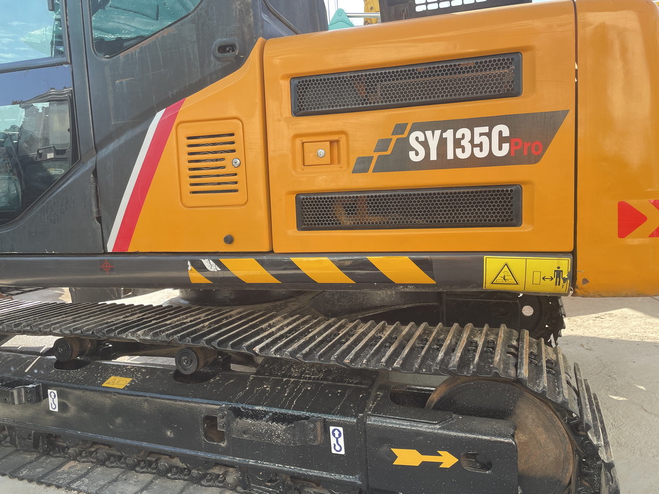 SANY SY135C - Excavadora de cadenas: foto 1 SANY SY135C - Excavadora de cadenas: foto 1