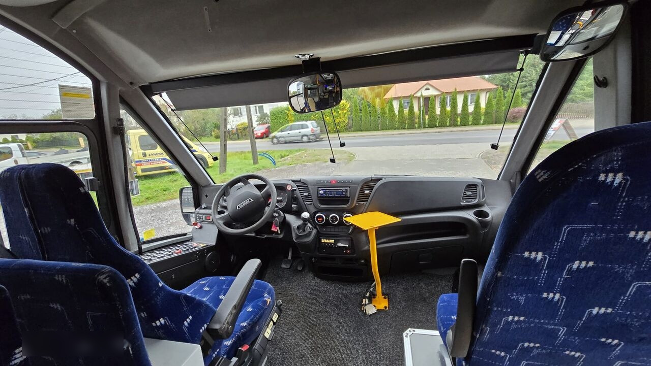 IVECO FIRST - AIRCO + WEBASTO + 29 PLACE - EURO VI - Autobús urbano: foto 3 IVECO FIRST - AIRCO + WEBASTO + 29 PLACE - EURO VI - Autobús urbano: foto 3