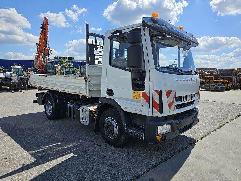 Camión volquete IVECO 80E18: foto 6 Camión volquete IVECO 80E18: foto 6