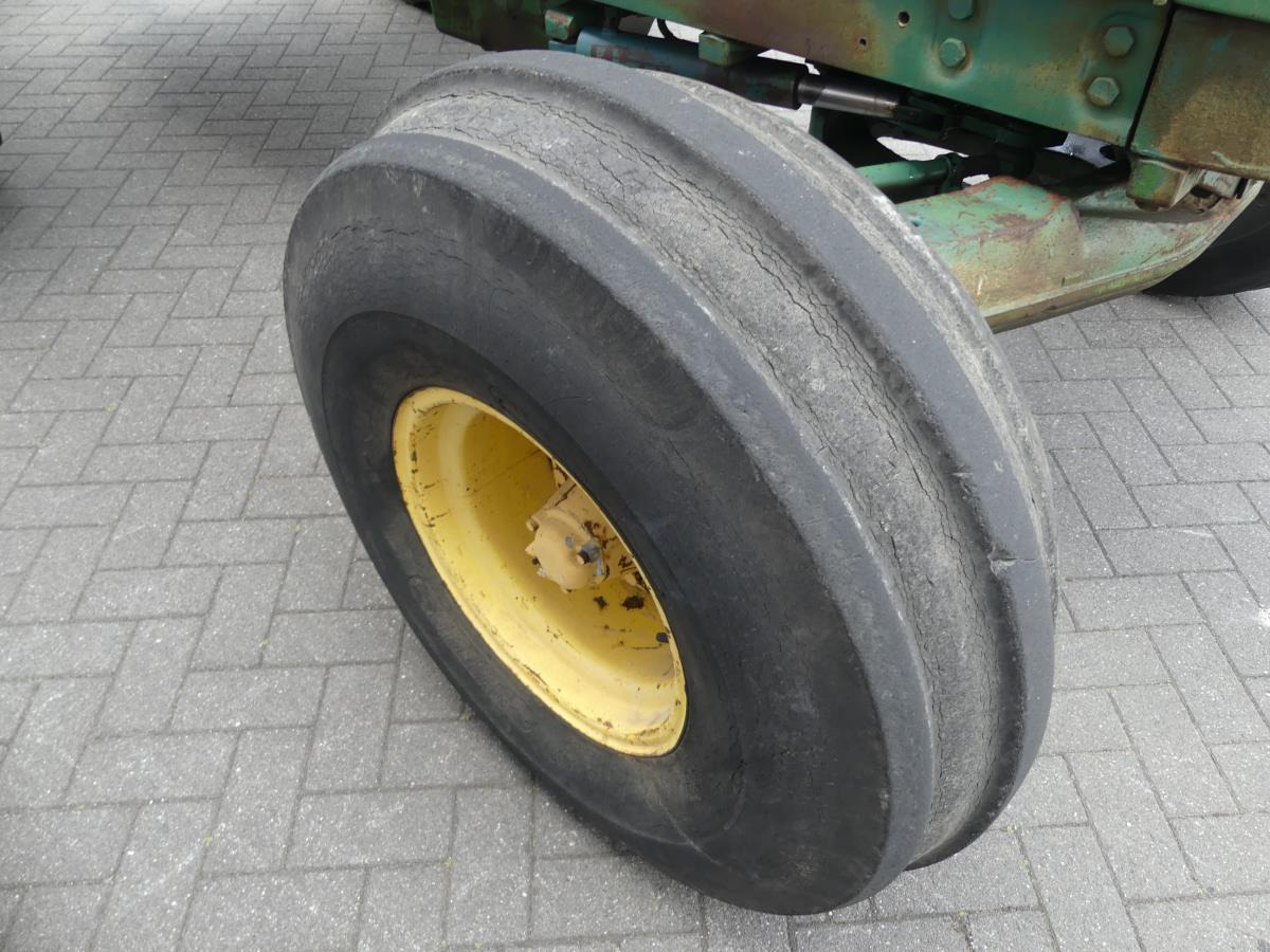 Tractor John-Deere 6030: foto 34