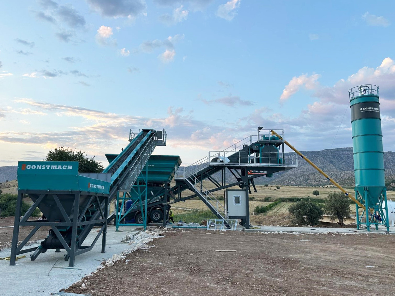 Constmach 60 m³/h Portable Concrete Batching Plant - Planta de hormigón: foto 2 Constmach 60 m³/h Portable Concrete Batching Plant - Planta de hormigón: foto 2