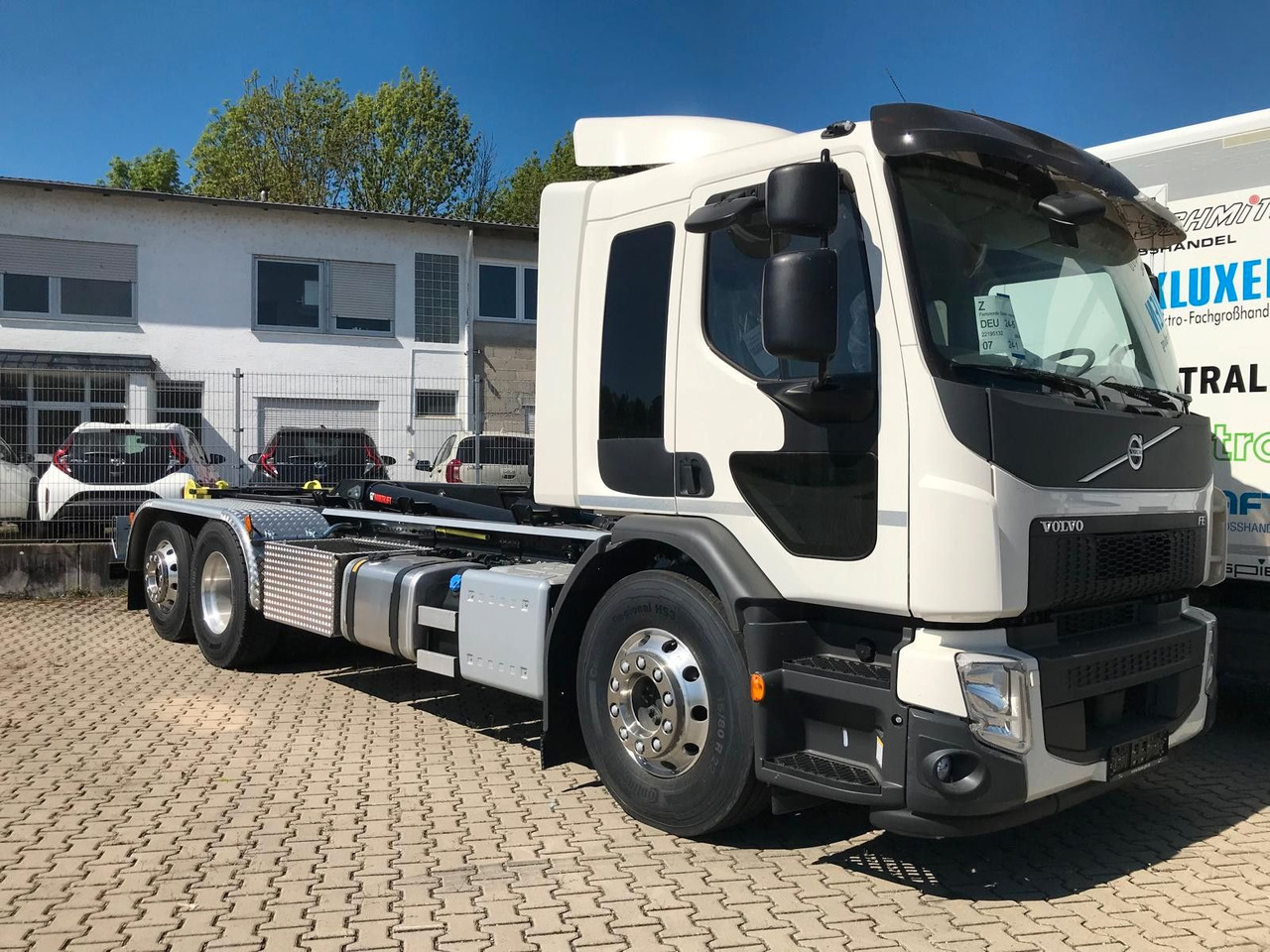 Volvo FE 320 6x2 - Camión multibasculante: foto 1 Volvo FE 320 6x2 - Camión multibasculante: foto 1