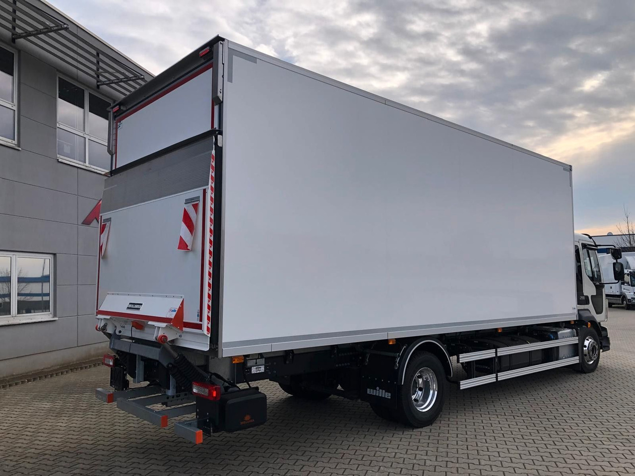 Volvo FL16.280  VollLuft*LBW *Carrier Supra850*a.Miete - Camión frigorífico: foto 4 Volvo FL16.280  VollLuft*LBW *Carrier Supra850*a.Miete - Camión frigorífico: foto 4