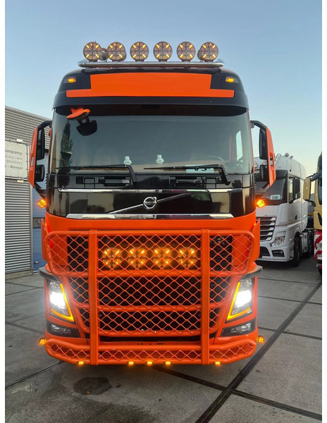 Volvo FH 16.750 8x4/4 - Cabeza tractora: foto 3 Volvo FH 16.750 8x4/4 - Cabeza tractora: foto 3