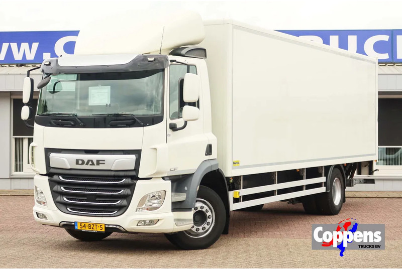 DAF CF 290 FA Bak+ klep Dhollandia 2000 kg - Camión caja cerrada: foto 1 DAF CF 290 FA Bak+ klep Dhollandia 2000 kg - Camión caja cerrada: foto 1