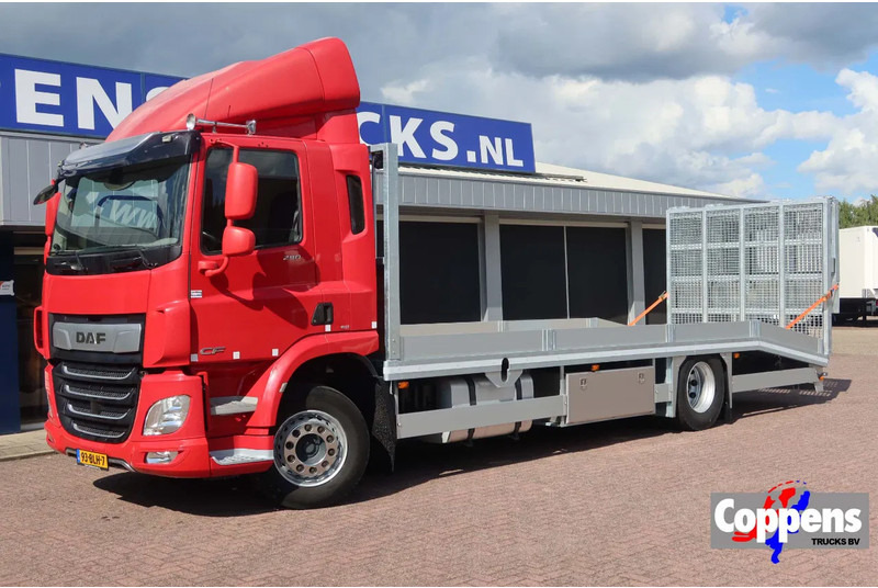 DAF CF 290 FA Machine transporter/ Oprijvrachtwagen - Camión portavehículos: foto 1 DAF CF 290 FA Machine transporter/ Oprijvrachtwagen - Camión portavehículos: foto 1