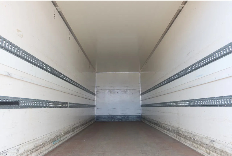 DAF CF 410 DAF CF 410 Black Edition. Wordt verwacht - Camión caja cerrada: foto 4 DAF CF 410 DAF CF 410 Black Edition. Wordt verwacht - Camión caja cerrada: foto 4