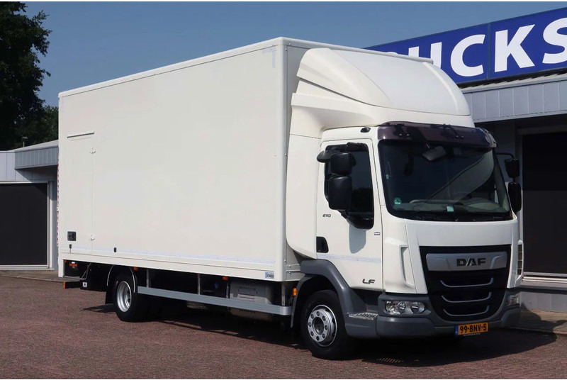 DAF LF 210 Bakwagen + Dhollandia klep 1500 kg - Camión caja cerrada: foto 2 DAF LF 210 Bakwagen + Dhollandia klep 1500 kg - Camión caja cerrada: foto 2