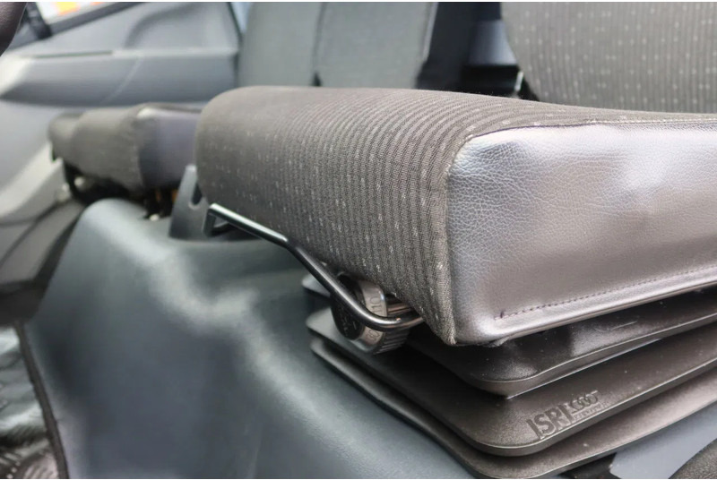 FUSO Canter Mistubishi Canter 7C18 - Camión caja cerrada: foto 5 FUSO Canter Mistubishi Canter 7C18 - Camión caja cerrada: foto 5