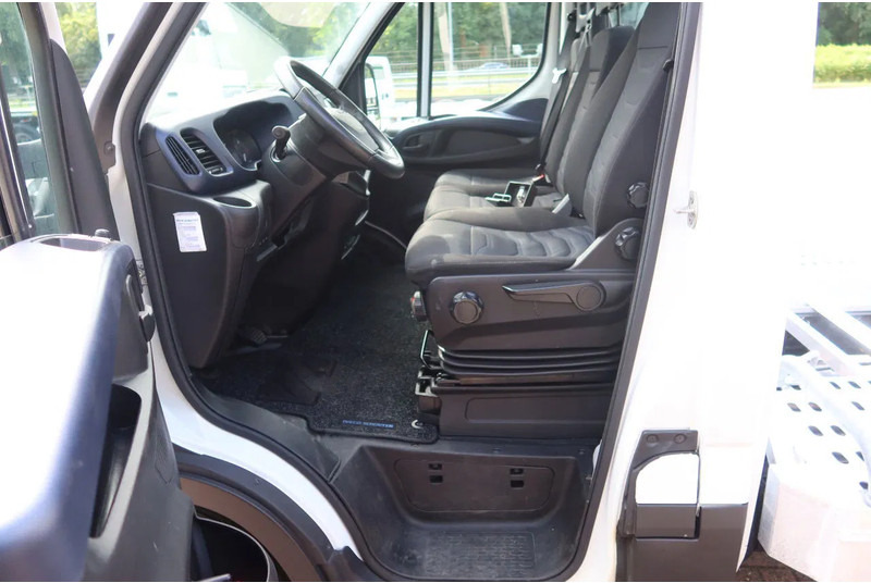 Iveco 40 C 18 Luchtering 3.0 L motor Tijhof opbouw - Furgoneta: foto 5 Iveco 40 C 18 Luchtering 3.0 L motor Tijhof opbouw - Furgoneta: foto 5