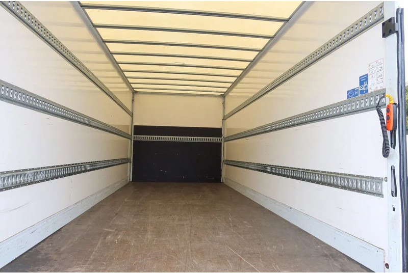 Iveco 72 C 180 bak + Dhollandia klep 1000 KG 3.0 L motor - Camión caja cerrada: foto 4 Iveco 72 C 180 bak + Dhollandia klep 1000 KG 3.0 L motor - Camión caja cerrada: foto 4