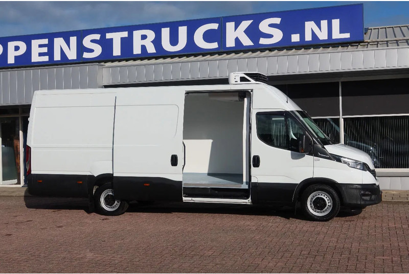 Iveco Daily 35S16 Iveco 35S16 L3/H2 Koel/Vries/ verwarmen Carrier Xarios 350 + 220 volt nacht aansluiting - Furgoneta frigorifica: foto 2 Iveco Daily 35S16 Iveco 35S16 L3/H2 Koel/Vries/ verwarmen Carrier Xarios 350 + 220 volt nacht aansluiting - Furgoneta frigorifica: foto 2