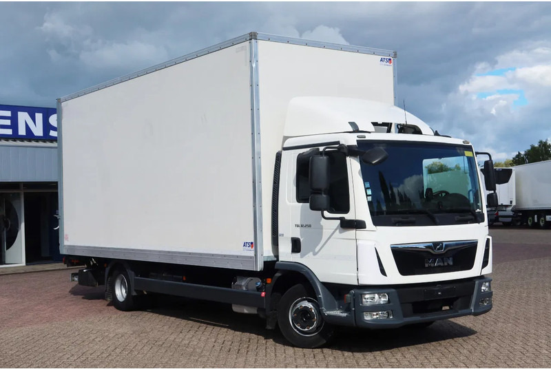 MAN TGL 12.250 Bakwagen + Laadklep DHollandia 2000 kg - Camión caja cerrada: foto 2 MAN TGL 12.250 Bakwagen + Laadklep DHollandia 2000 kg - Camión caja cerrada: foto 2