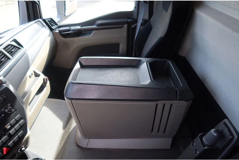 MAN TGM 15.290 Bak + klep Full air suspension Euro 6 Automaat - Camión caja cerrada: foto 5 MAN TGM 15.290 Bak + klep Full air suspension Euro 6 Automaat - Camión caja cerrada: foto 5