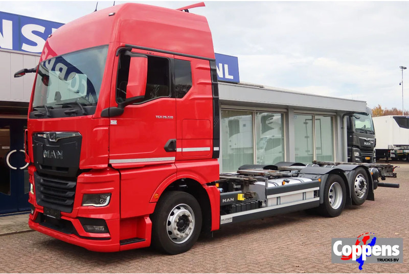 MAN TGX 26.510 GX 6X2 intarder - Camión portacontenedore/ Intercambiable: foto 1 MAN TGX 26.510 GX 6X2 intarder - Camión portacontenedore/ Intercambiable: foto 1