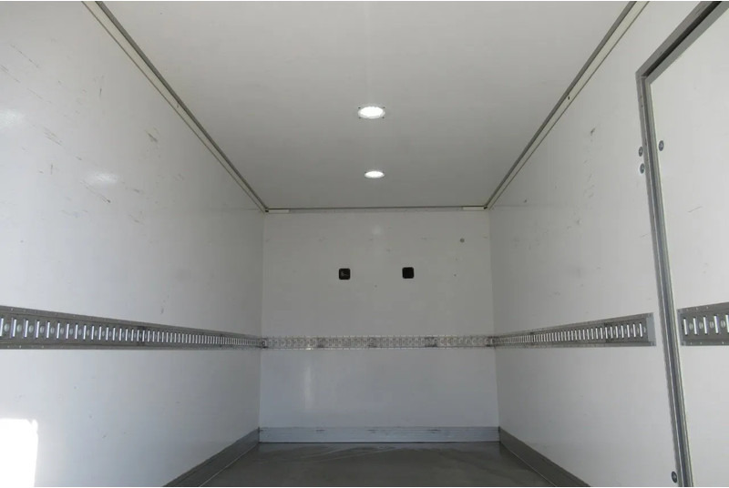 Renault Master Heating HEAVY DUTCH FLOWER TRUCK Euro 6 - Camión caja cerrada: foto 4 Renault Master Heating HEAVY DUTCH FLOWER TRUCK Euro 6 - Camión caja cerrada: foto 4