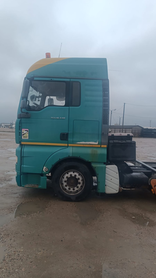 MAN TGA 18440 - Camión portavehículos: foto 4 MAN TGA 18440 - Camión portavehículos: foto 4