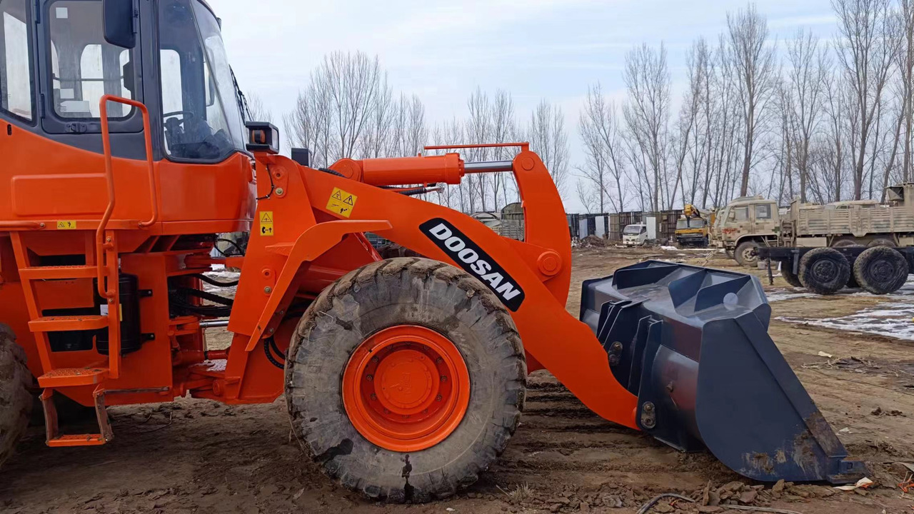 DOOSAN DL503 WHEEL LOADER - Cargadora de ruedas: foto 3 DOOSAN DL503 WHEEL LOADER - Cargadora de ruedas: foto 3