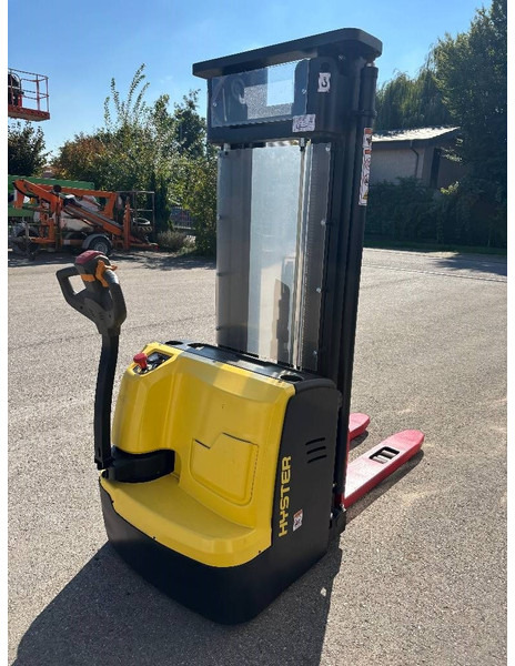 Hyster S1.5UT Hochhubwagen 4500mm - Apilador: foto 3 Hyster S1.5UT Hochhubwagen 4500mm - Apilador: foto 3