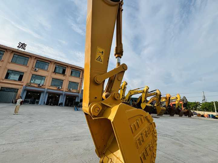 25ton Used Crawler Excavator Cat 325b,Second Hand Tracked Excavator Caterpillar 325bl With Best Price In Shanghai - Excavadora de cadenas: foto 5 25ton Used Crawler Excavator Cat 325b,Second Hand Tracked Excavator Caterpillar 325bl With Best Price In Shanghai - Excavadora de cadenas: foto 5