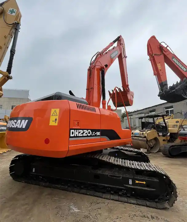 90% new used 22t Doosan DH220LC-9E DH220-9 DH220-9E DH220LC-9 crawler excavator - Excavadora de cadenas: foto 2 90% new used 22t Doosan DH220LC-9E DH220-9 DH220-9E DH220LC-9 crawler excavator - Excavadora de cadenas: foto 2