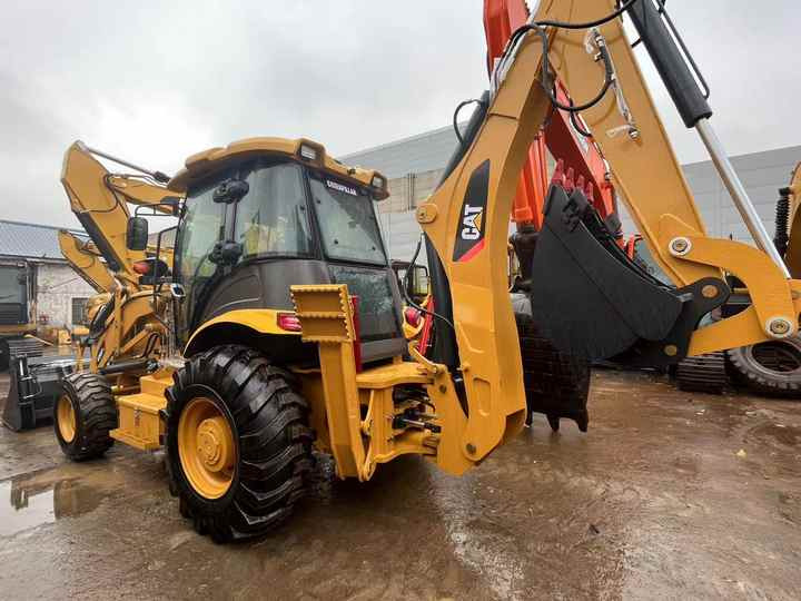 Backhoe loader CAT 420F loader used cheap CAT 420F loader and digger in good running condition on sale - Retroexcavadora: foto 4 Backhoe loader CAT 420F loader used cheap CAT 420F loader and digger in good running condition on sale - Retroexcavadora: foto 4