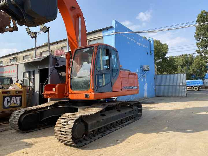 Best Selling DOOSAN excavator machine construction used machinery equipment dx225 DX60 DX70 DH60 DH220 used excavators in stock - Excavadora: foto 5 Best Selling DOOSAN excavator machine construction used machinery equipment dx225 DX60 DX70 DH60 DH220 used excavators in stock - Excavadora: foto 5