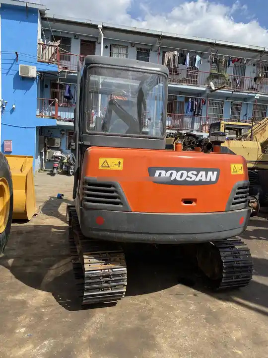 Doosan DH55-V Used Excavator Crawler Excavator Second Hand Japan Engine DH55-V Doosan Excavator in stock for sale - Miniexcavadora: foto 3 Doosan DH55-V Used Excavator Crawler Excavator Second Hand Japan Engine DH55-V Doosan Excavator in stock for sale - Miniexcavadora: foto 3