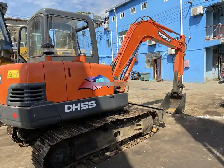 Doosan DH55-V Used Excavator Crawler Excavator Second Hand Japan Engine DH55-V Doosan Excavator in stock for sale - Miniexcavadora: foto 5 Doosan DH55-V Used Excavator Crawler Excavator Second Hand Japan Engine DH55-V Doosan Excavator in stock for sale - Miniexcavadora: foto 5