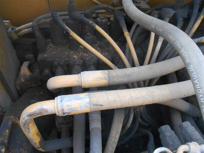 Good Condition Second Hand Caterpillar 325bl Excavator Used Cat 325b 325bl with good condition in stock For Sale - Excavadora de cadenas: foto 2 Good Condition Second Hand Caterpillar 325bl Excavator Used Cat 325b 325bl with good condition in stock For Sale - Excavadora de cadenas: foto 2