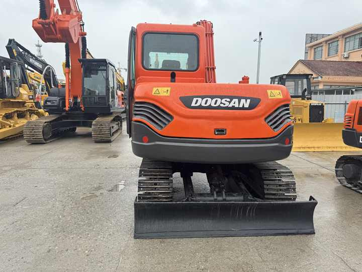 Hot Sale Used Doosan DX75-9C Excavator Doosan 7.5 Ton Crawler Digger Original Equipment - Excavadora de cadenas: foto 3 Hot Sale Used Doosan DX75-9C Excavator Doosan 7.5 Ton Crawler Digger Original Equipment - Excavadora de cadenas: foto 3