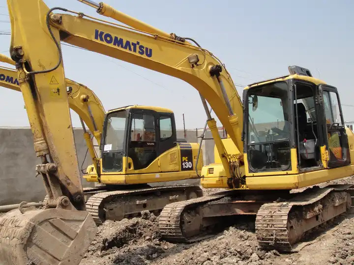 Hot sale low price Komatsu PC130-7 medium used machine hydraulic crawler backhoe digger 13ton used excavators - Excavadora de cadenas: foto 3 Hot sale low price Komatsu PC130-7 medium used machine hydraulic crawler backhoe digger 13ton used excavators - Excavadora de cadenas: foto 3