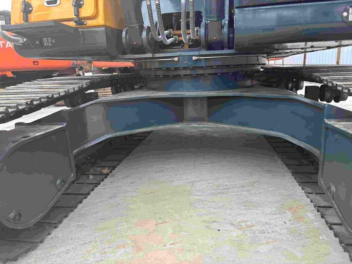 Original Used Korea 22ton Hyundai 220lc-9s 225lc-9t Excavator for Sale in Good Condition and Low Working Time - Excavadora: foto 4 Original Used Korea 22ton Hyundai 220lc-9s 225lc-9t Excavator for Sale in Good Condition and Low Working Time - Excavadora: foto 4