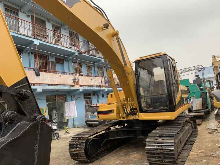 Second Hand Caterpillar 325bl Excavator Used Cat 325b 325bl with good condition in stock For Sale Good Condition - Excavadora de cadenas: foto 5 Second Hand Caterpillar 325bl Excavator Used Cat 325b 325bl with good condition in stock For Sale Good Condition - Excavadora de cadenas: foto 5