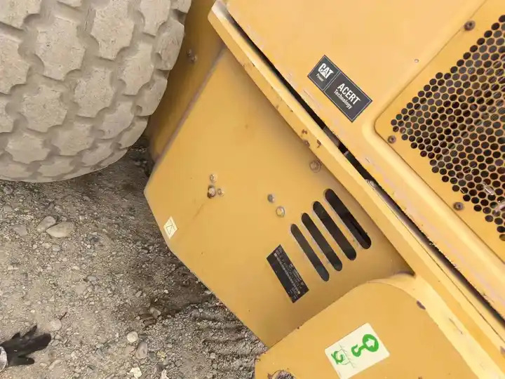 Used 18 ton Caterpillar Road Roller CAT CS76T  Road Paving Machinery Soil Compactor made in USA - Apisonadora de asfalto: foto 3 Used 18 ton Caterpillar Road Roller CAT CS76T  Road Paving Machinery Soil Compactor made in USA - Apisonadora de asfalto: foto 3
