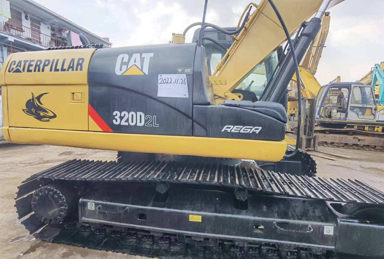 Used CAT 320 320B 320C 320D Excavator with bucket for excavator - Excavadora de cadenas: foto 4 Used CAT 320 320B 320C 320D Excavator with bucket for excavator - Excavadora de cadenas: foto 4