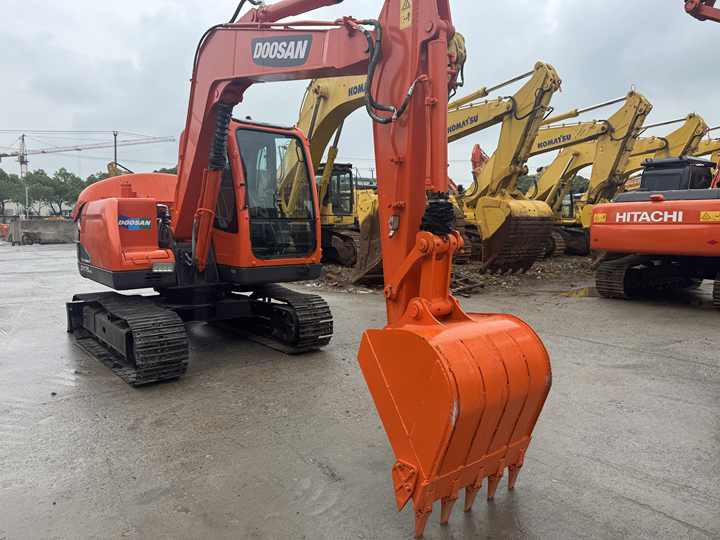 Used Excavator Doosan DX75-9C Second-hand Excavator Digger DX75-9C Compact Shovel Crawler Doosan 75 Excavator Doosan Dx75-9C - Excavadora de cadenas: foto 5 Used Excavator Doosan DX75-9C Second-hand Excavator Digger DX75-9C Compact Shovel Crawler Doosan 75 Excavator Doosan Dx75-9C - Excavadora de cadenas: foto 5