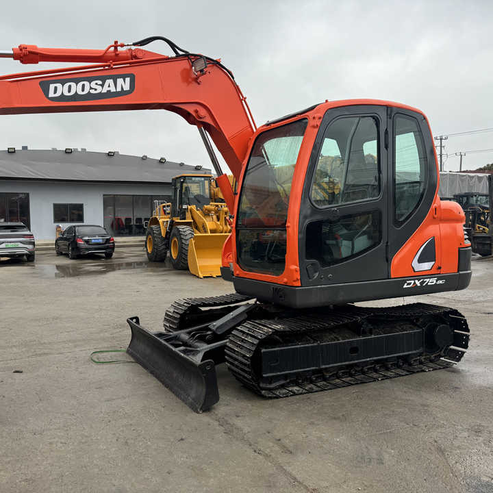 Used Excavator Doosan DX75-9C Second-hand Excavator Digger DX75-9C Compact Shovel Crawler Doosan 75 Excavator Doosan Dx75-9C - Excavadora de cadenas: foto 1 Used Excavator Doosan DX75-9C Second-hand Excavator Digger DX75-9C Compact Shovel Crawler Doosan 75 Excavator Doosan Dx75-9C - Excavadora de cadenas: foto 1