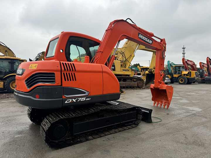 Used Excavator Doosan DX75-9C Second-hand Excavator Digger DX75-9C Compact Shovel Crawler Doosan 75 Excavator Doosan Dx75-9C - Excavadora de cadenas: foto 4 Used Excavator Doosan DX75-9C Second-hand Excavator Digger DX75-9C Compact Shovel Crawler Doosan 75 Excavator Doosan Dx75-9C - Excavadora de cadenas: foto 4