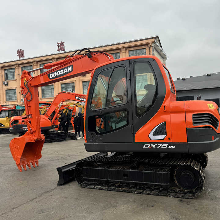 Used Excavator Doosan DX75-9C Second-hand Excavator Digger DX75-9C Compact Shovel Crawler Doosan 75 Excavator Doosan Dx75-9C - Excavadora de cadenas: foto 1 Used Excavator Doosan DX75-9C Second-hand Excavator Digger DX75-9C Compact Shovel Crawler Doosan 75 Excavator Doosan Dx75-9C - Excavadora de cadenas: foto 1