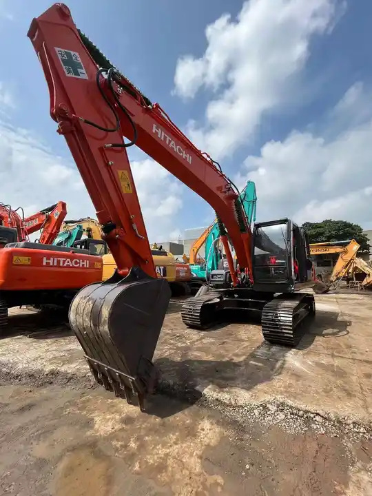 Used Hitachi ZX200 crawler Excavator, Japan Made used Hitachi ZX200 large Excavator in good condition on sale - Excavadora de cadenas: foto 4 Used Hitachi ZX200 crawler Excavator, Japan Made used Hitachi ZX200 large Excavator in good condition on sale - Excavadora de cadenas: foto 4