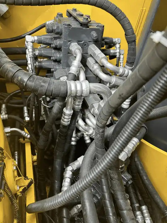 Used Komatsu PC 60-7 with Good Condition in Shanghai - Excavadora: foto 2 Used Komatsu PC 60-7 with Good Condition in Shanghai - Excavadora: foto 2