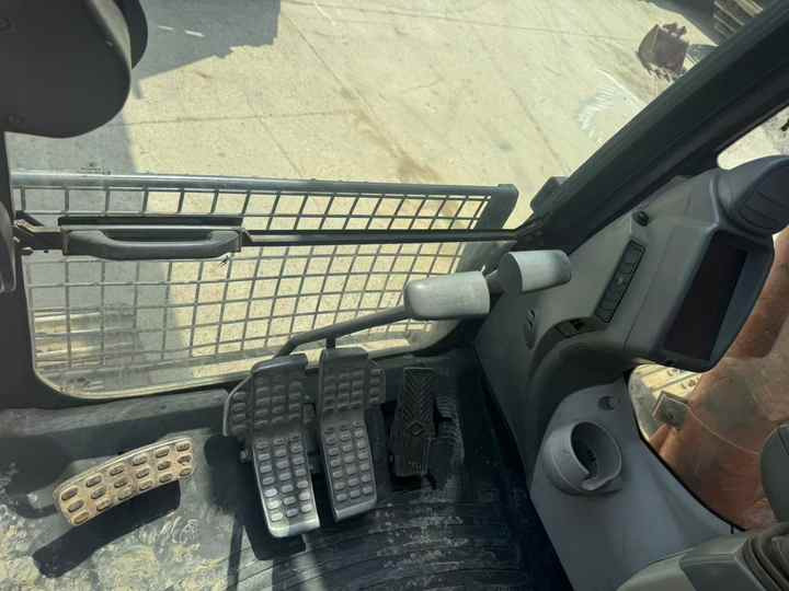 Used Machinery ZX350-5G ZX350-3G 35 Ton Crawler Used Hitachi Excavators Hitachi Heavy Duty Machine ZAXIS 350-5G 350-3G for Sale - Excavadora: foto 5 Used Machinery ZX350-5G ZX350-3G 35 Ton Crawler Used Hitachi Excavators Hitachi Heavy Duty Machine ZAXIS 350-5G 350-3G for Sale - Excavadora: foto 5