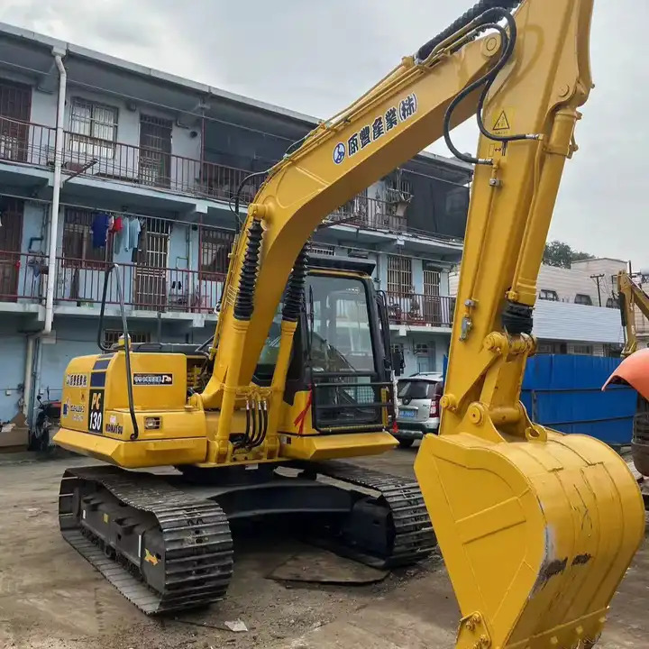 Used cheap Japan Komatsu PC130-7 medium digger Komatsu PC130-7 for sale, used komatsu 13ton mini excavators - Excavadora de cadenas: foto 2 Used cheap Japan Komatsu PC130-7 medium digger Komatsu PC130-7 for sale, used komatsu 13ton mini excavators - Excavadora de cadenas: foto 2