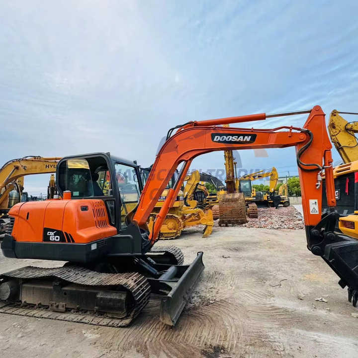 Used excavator doosan dx60 excavators earth-moving machinery doosan dx60 dx80 dx75 dx225 dh60 dh60-7for sale - Excavadora de cadenas: foto 1 Used excavator doosan dx60 excavators earth-moving machinery doosan dx60 dx80 dx75 dx225 dh60 dh60-7for sale - Excavadora de cadenas: foto 1
