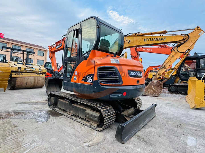 Used excavator doosan dx60 excavators earth-moving machinery doosan dx60 dx80 dx75 dx225 dh60 dh60-7for sale - Excavadora de cadenas: foto 3 Used excavator doosan dx60 excavators earth-moving machinery doosan dx60 dx80 dx75 dx225 dh60 dh60-7for sale - Excavadora de cadenas: foto 3
