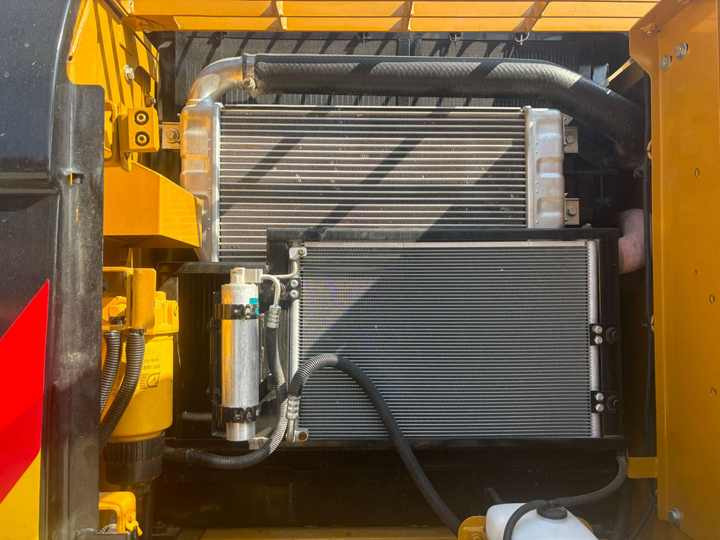 Used Excavator cat 320d secondhand Excavator Original Crawler Used CAT 320 Excavator 320D 320c 325bl 330b Caterpillar Machinery - Excavadora de cadenas: foto 3 Used Excavator cat 320d secondhand Excavator Original Crawler Used CAT 320 Excavator 320D 320c 325bl 330b Caterpillar Machinery - Excavadora de cadenas: foto 3