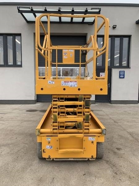 Haulotte Compact 14 - 14 m, electric - Plataforma de tijeras: foto 3 Haulotte Compact 14 - 14 m, electric - Plataforma de tijeras: foto 3