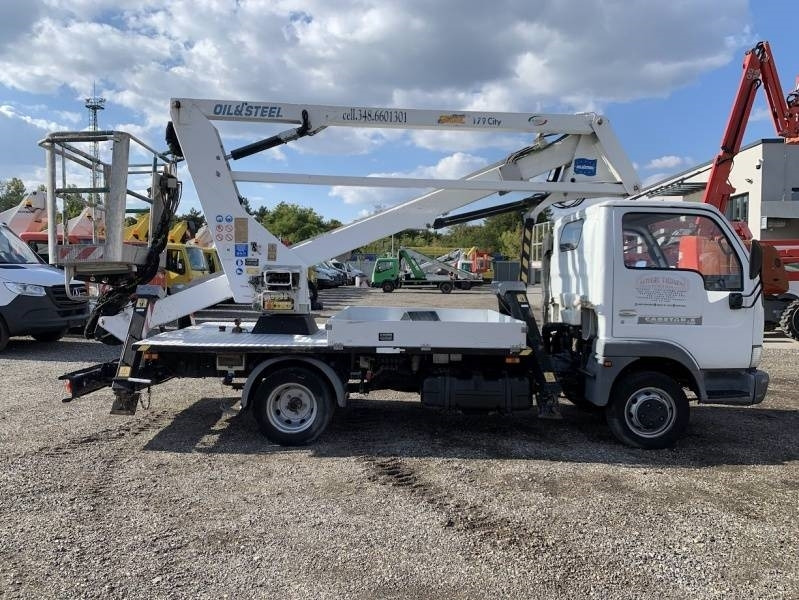 Nissan Cabstar Oil&Steel Snake 179 City - 17,5m, 200 kg - Camión con plataforma elevadora: foto 4 Nissan Cabstar Oil&Steel Snake 179 City - 17,5m, 200 kg - Camión con plataforma elevadora: foto 4